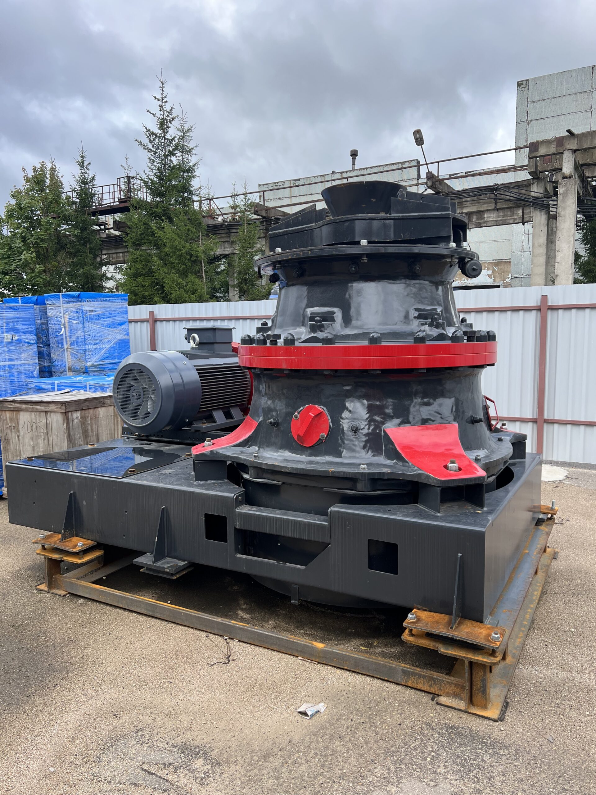 Дробилка конусная GP330